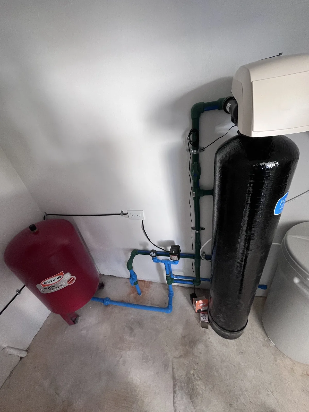 Suavizador de agua instalado